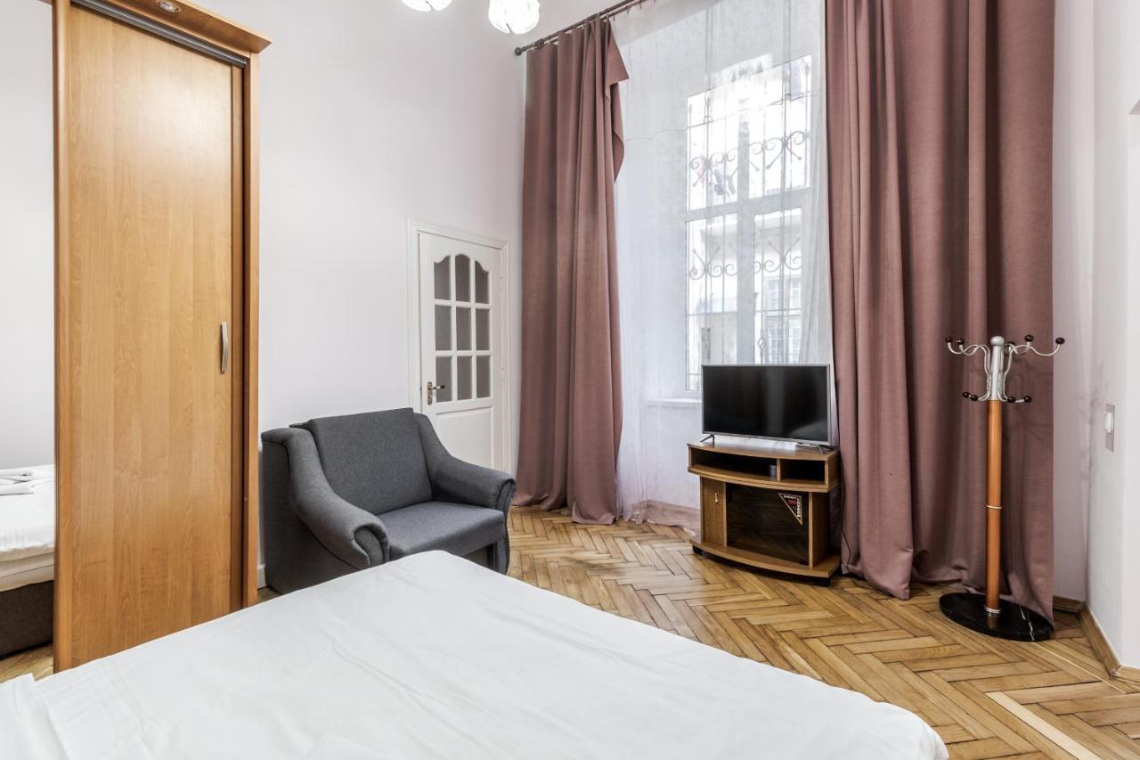 Striltsiv Apartment Lviv Bagian luar foto